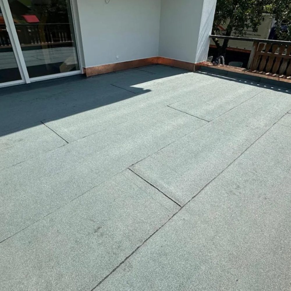 Sanchez Bedachungen - Kenzingen - Flachdaecher - Flachdachabdichtung - Steildachsanierung - Dachbegruenung - Terrassen - Balkonabdichtungen - Garagendachsanierung - Gaubenabdichtung - Plattenverlegung